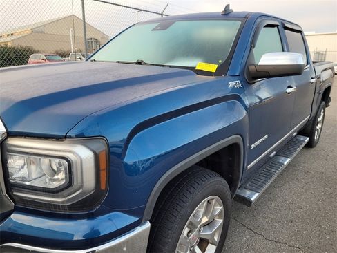 Used 2018 GMC Sierra 1500 SLT w/ SLT Premium Package image 10