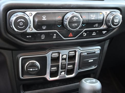 Used 2021 Jeep Wrangler Unlimited Sport AWD/4WD image 21
