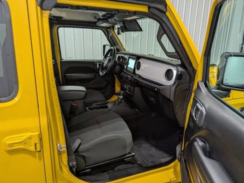 Used 2021 Jeep Wrangler Unlimited Islander image 26