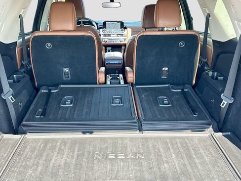 Used 2022 Nissan Pathfinder Platinum w/ Lighting Package (N93) FWD image 25