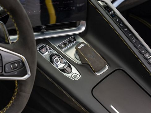 Used 2021 Chevrolet Corvette Stingray Premium Conv w/ Z51 Performance Package RWD image 43