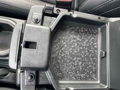 Used 2025 Jeep Gladiator Sport image 30