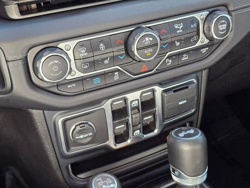 Used 2024 Jeep Wrangler Sahara w/ Safety Group image 28