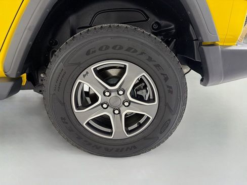 Used 2019 Jeep Wrangler Unlimited Sport S image 34