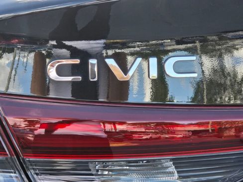 Certified 2025 Honda Civic Sport Touring image 10