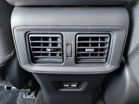 Used 2021 Toyota RAV4 XLE image 15