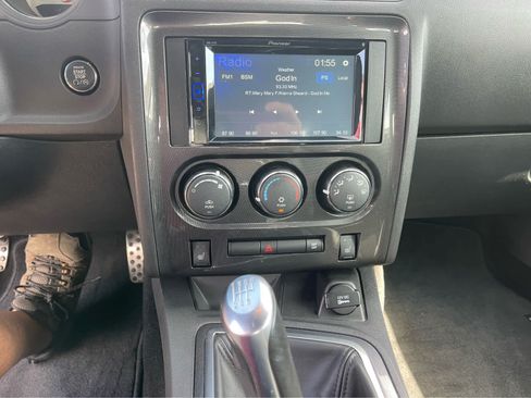 Used 2009 Dodge Challenger SRT8 w/ SRT Option Group II RWD image 22