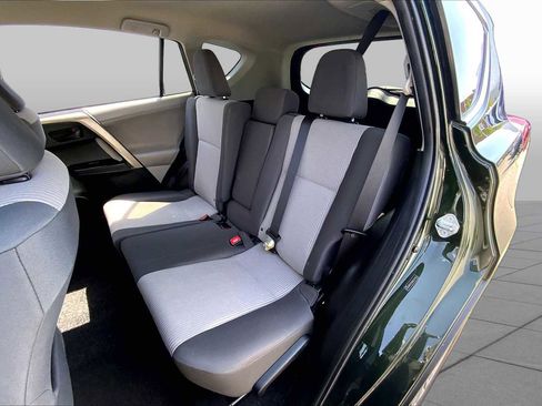 Used 2013 Toyota RAV4 LE AWD/4WD image 20