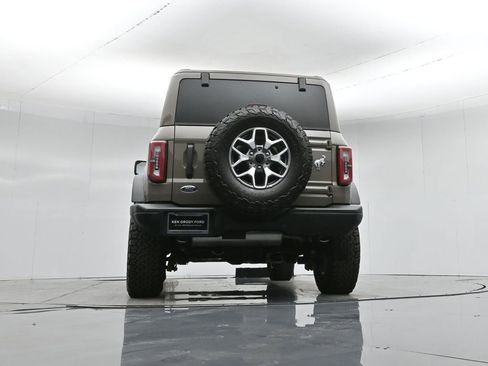 Used 2025 Ford Bronco Badlands image 52