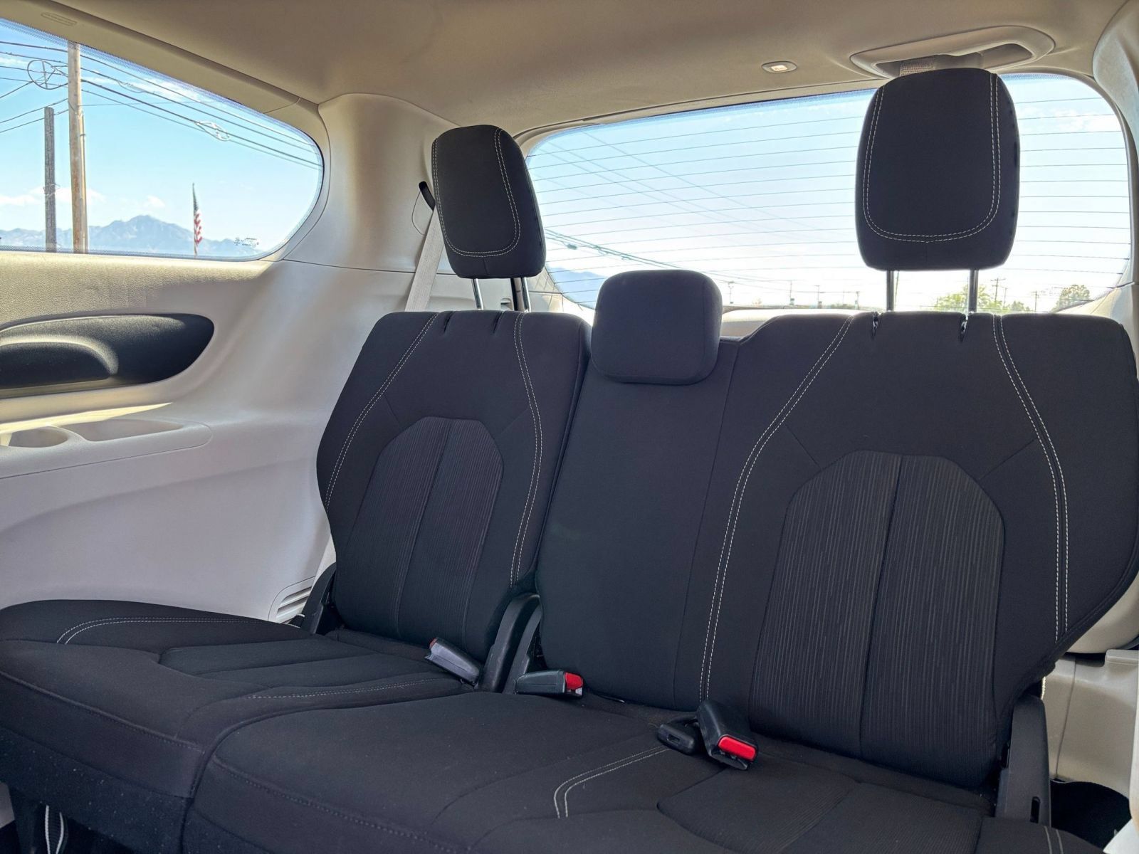Used 2023 Chrysler Voyager LX FWD image 30