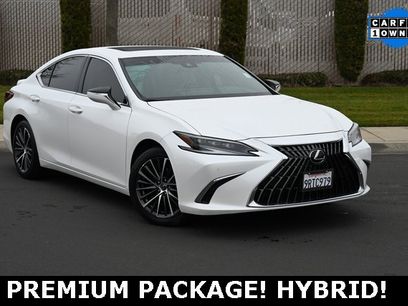 Used 2025 Lexus ES 300h w/ Premium Package