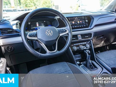 Used 2024 Volkswagen Taos SE FWD image 27