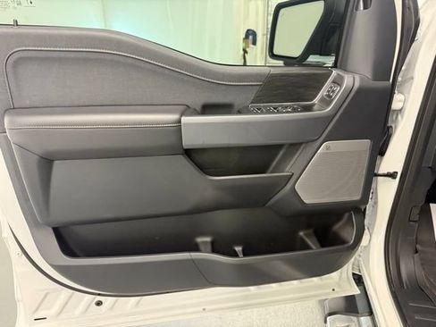 Used 2025 Ford F150 Lariat w/ Equipment Group 501A Mid AWD/4WD image 12