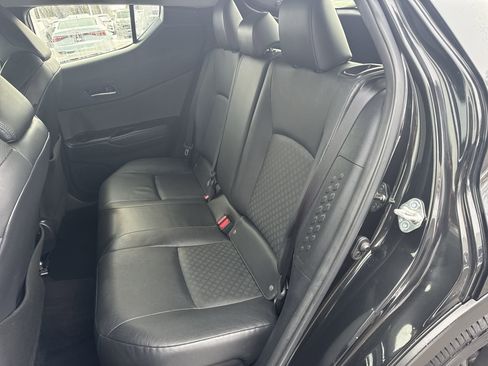 Used 2020 Toyota C-HR Limited image 24