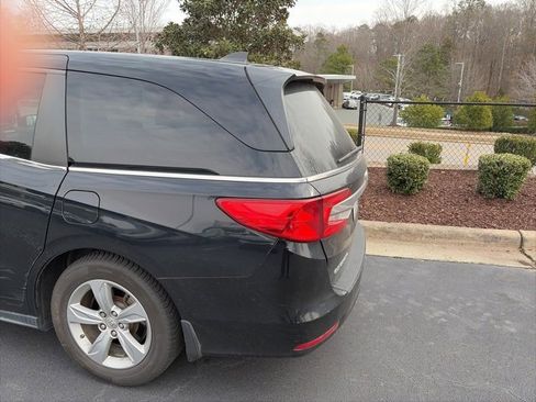 Used 2019 Honda Odyssey EX image 2