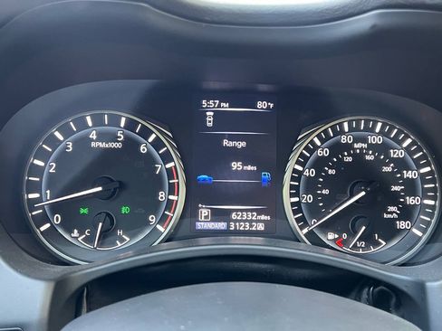 Used 2019 INFINITI Q50 Luxe w/ Essential Package (3.0T Luxe) AWD/4WD image 27