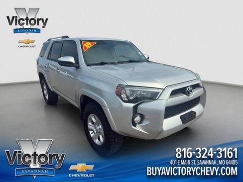 Used 2019 Toyota 4Runner SR5 AWD/4WD image 1