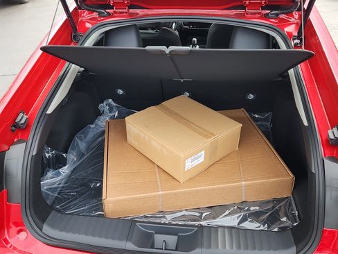 New 2026 Toyota Prius Plug-In Hybrid FWD image 27