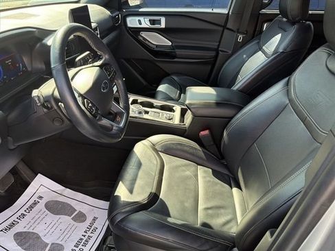 Used 2022 Ford Explorer ST w/ Equipment Group 401A AWD/4WD image 12
