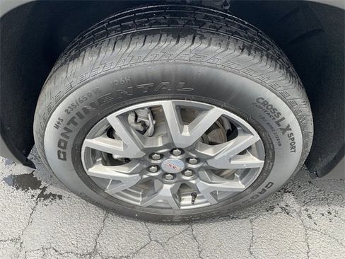 Certified 2023 GMC Acadia SLE w/ Driver Convenience Package image 33