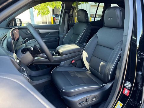 New 2026 Buick Enclave Sport Touring w/ Power Package FWD image 14