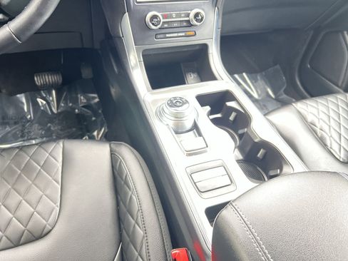 Used 2023 Ford Edge Titanium AWD/4WD image 22