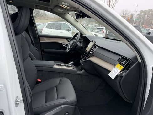 New 2026 Volvo XC90 B6 Plus w/ Protection Package Premier AWD/4WD image 11
