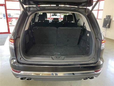 Used 2023 Lincoln Aviator AWD image 31