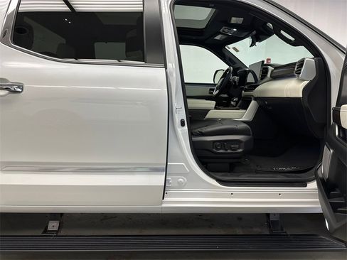 Used 2024 Toyota Tundra Capstone image 17