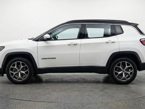 Used 2025 Jeep Compass Limited AWD/4WD image 5