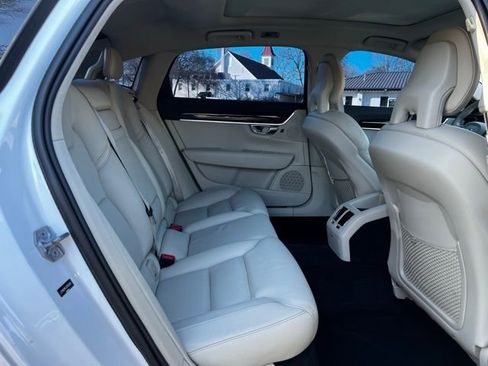 Used 2018 Volvo S90 T5 Momentum w/ Protection Package AWD/4WD image 21