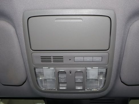 Used 2020 Honda CR-V Touring image 31