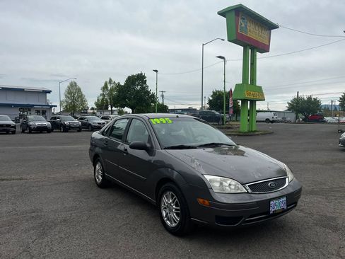 Used 2005 Ford Focus S image 1