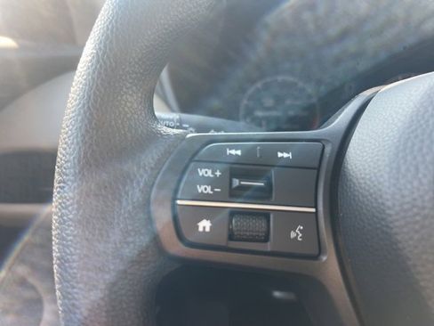 Used 2026 Honda HR-V LX image 21