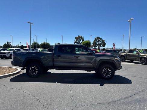 Certified 2023 Toyota Tacoma TRD Off-Road w/ Black Out Package (TMS) AWD/4WD image 5