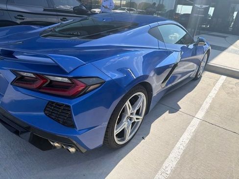 Used 2022 Chevrolet Corvette Stingray Preferred Cpe w/ Z51 Performance Package RWD image 4