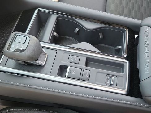 New 2026 Nissan Pathfinder SV image 11