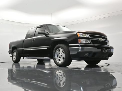 Used 2007 Chevrolet Silverado 1500 LT w/ Extended Cab Value Package RWD image 36