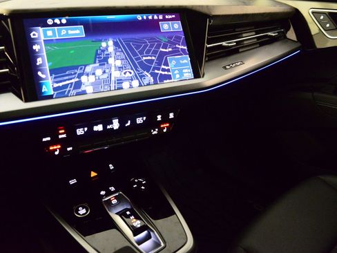 Certified 2024 Audi Q4 e-tron Prestige w/ Black Optic Package image 31