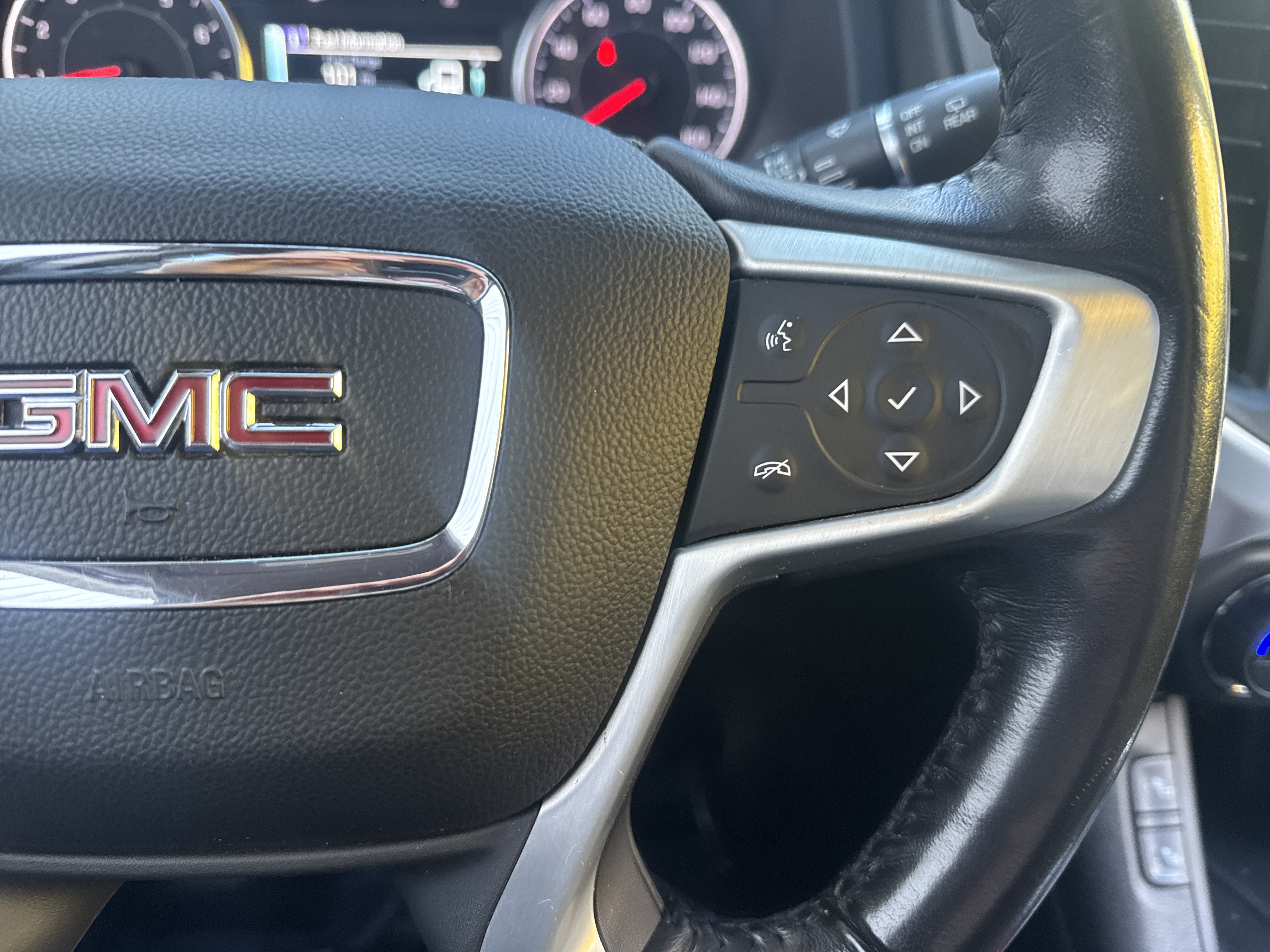 Used 2019 GMC Acadia SLT AWD/4WD image 26