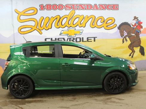 Used 2018 Chevrolet Sonic Premier w/ Driver Confidence Package FWD image 1