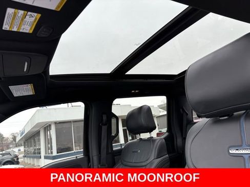 Used 2025 Ford F250 Platinum w/ Tremor Off-Road Package image 6