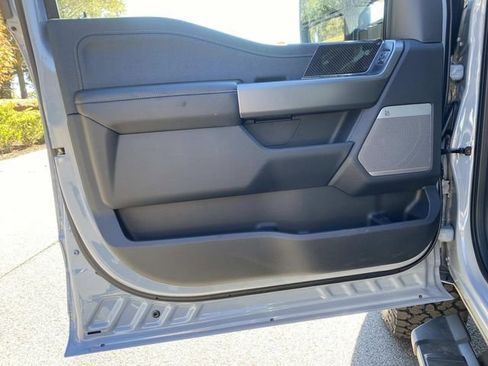 New 2026 Ford F250 Lariat w/ Black Appearance Package image 15