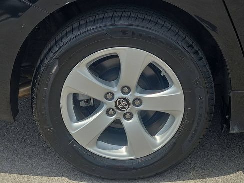 Used 2018 Toyota Sienna L w/ Carpet Mat Package FWD image 7