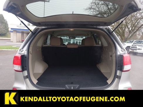 Used 2015 Kia Sorento LX image 16