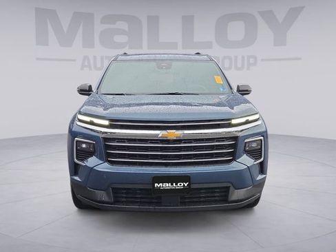Used 2026 Chevrolet Traverse LT w/ LPO, Floor Liner Package AWD/4WD image 8