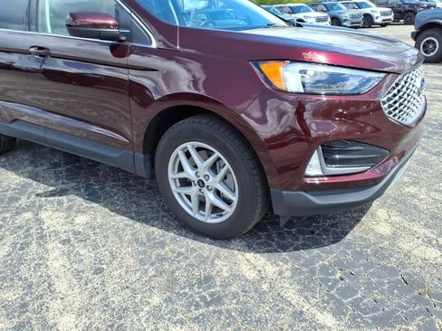 Used 2023 Ford Edge SEL w/ Convenience Package AWD/4WD image 4