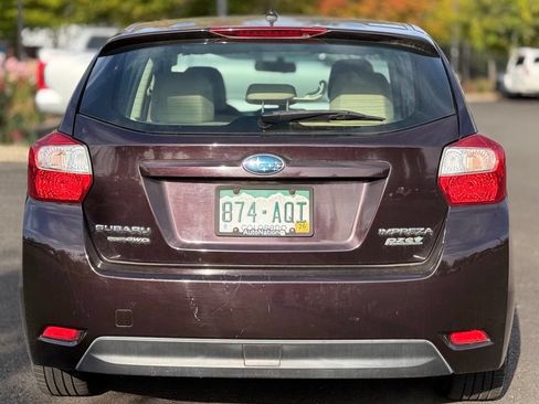 Used 2012 Subaru Impreza 2.0i Premium w/ All-Weather Pkg AWD/4WD image 4