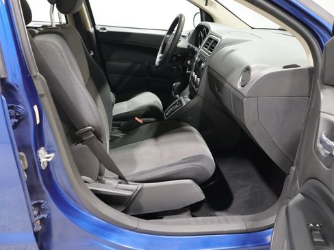Used 2010 Dodge Caliber SXT FWD image 21