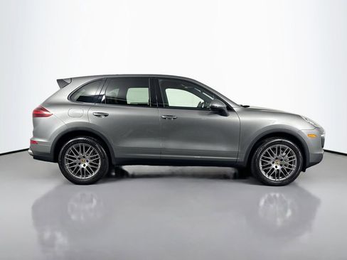 Used 2016 Porsche Cayenne S image 4